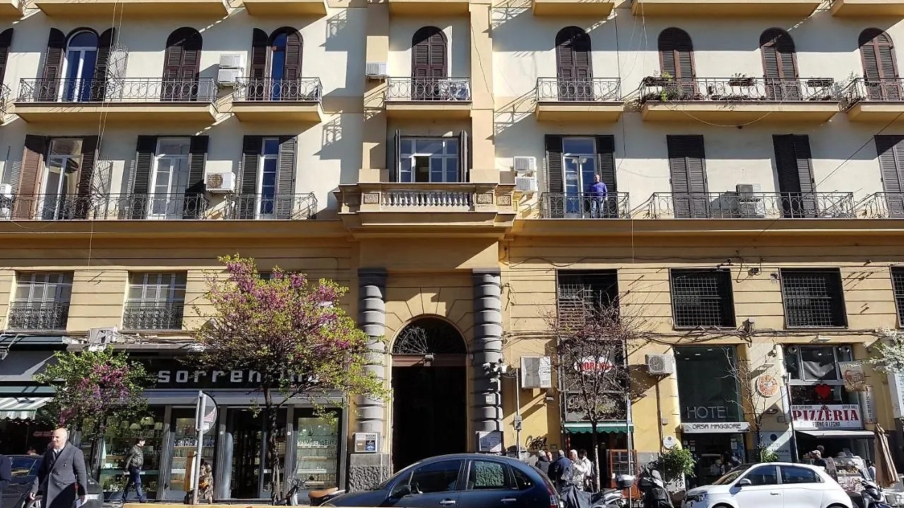 Studio Flat 381 Naples 0*,