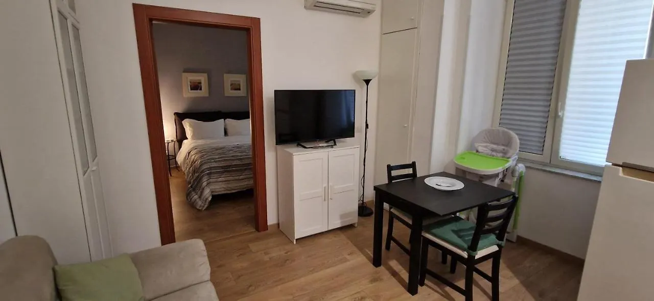 Apartment Studio Flat 381 Naples