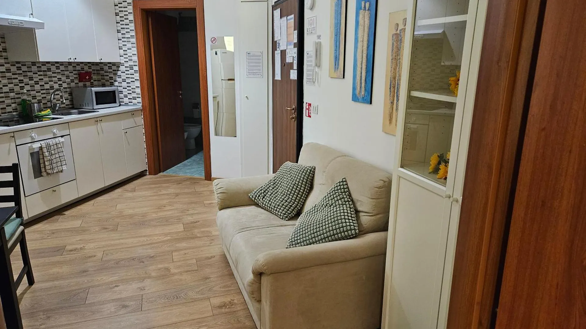Apartment Studio Flat 381 Naples